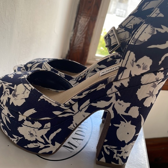 💙 Steve Madden platform shoes - Picture 5 of 5
